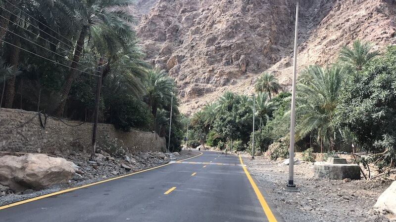 road to wadi shees khor fakkan