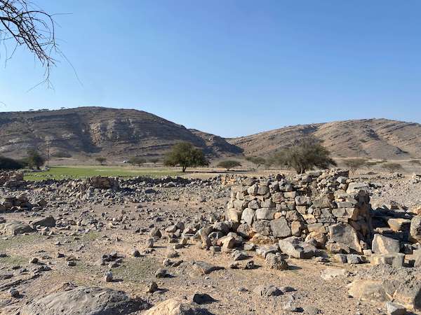 habab plateau jebel khatt with ruins