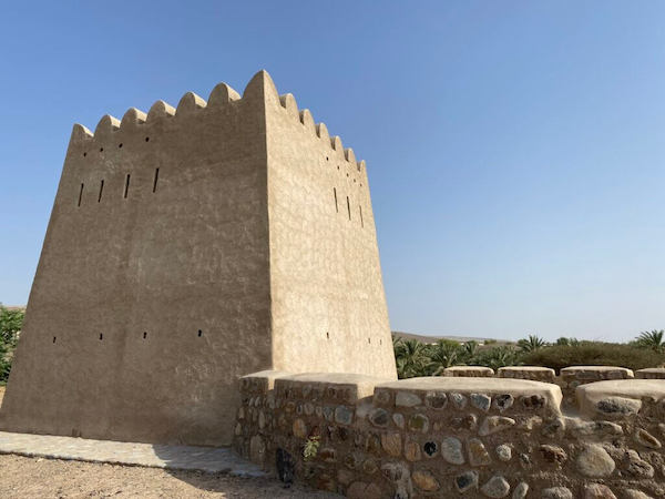 habhab castle fujairah, square watchtower