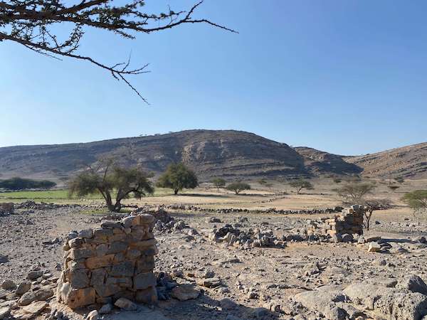 jebel khatt habhab plateau with ruins