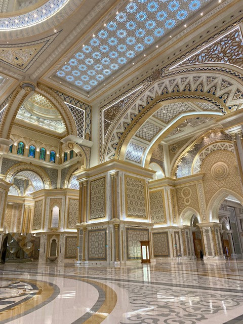 must visit places in Abu Dhabi - Qasr al Watan