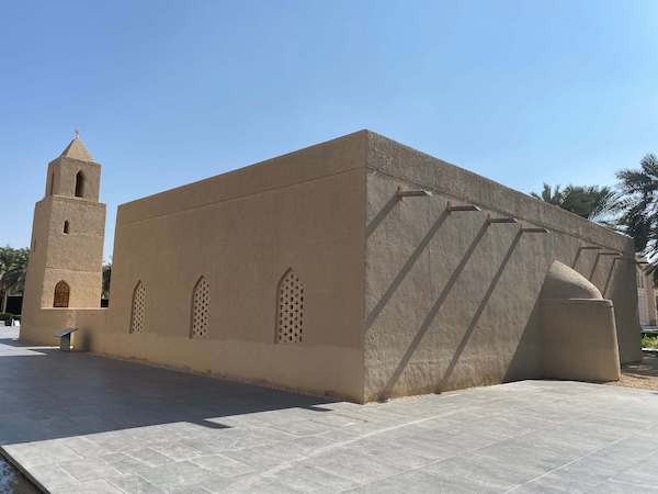qasr al muweiji mosque al ain